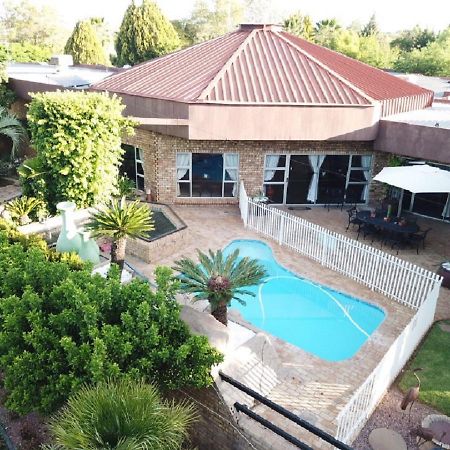 Leach Lodge Kuruman Exteriör bild