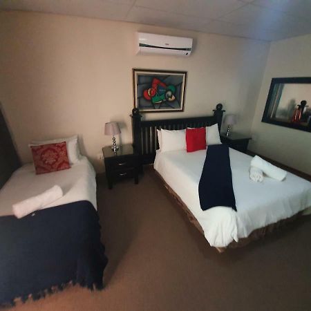 Leach Lodge Kuruman Exteriör bild