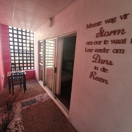 Leach Lodge Kuruman Exteriör bild