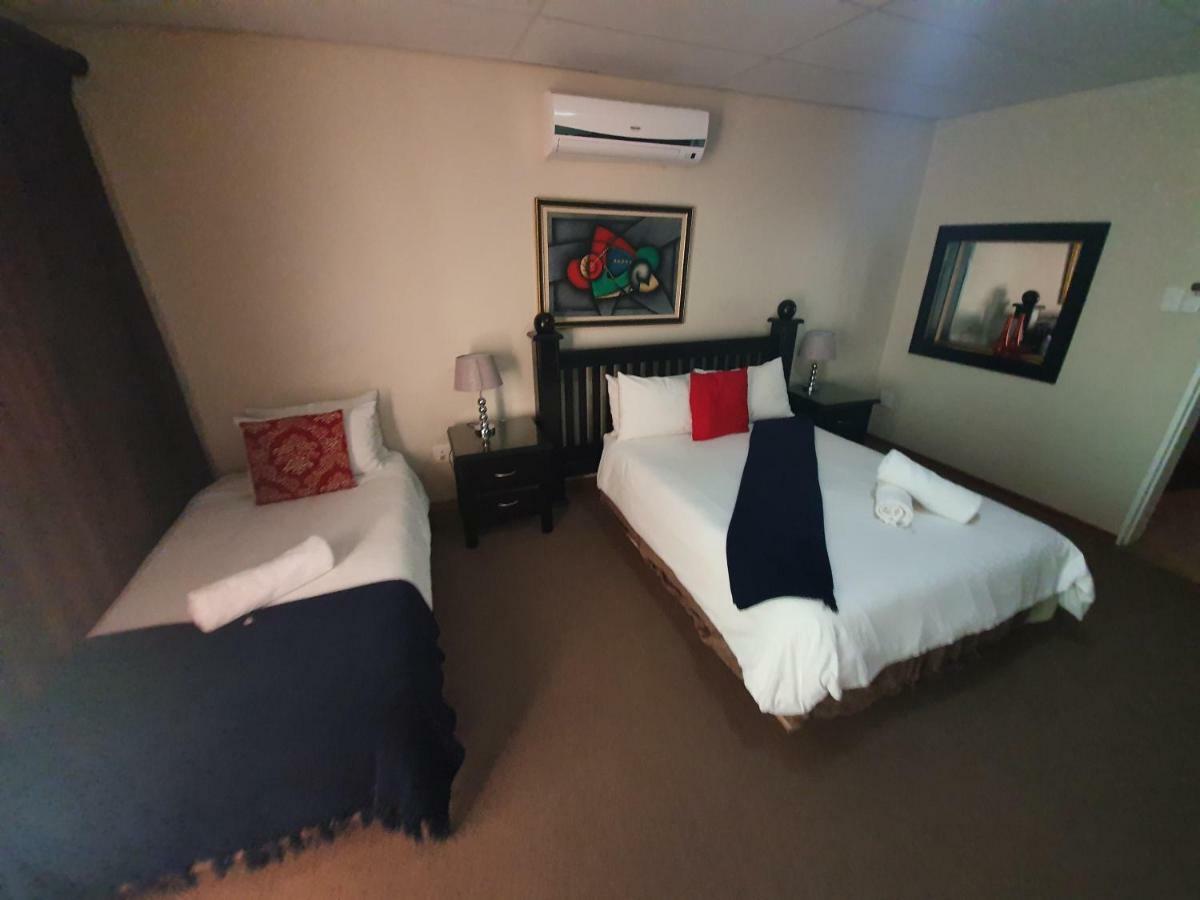 Leach Lodge Kuruman Exteriör bild