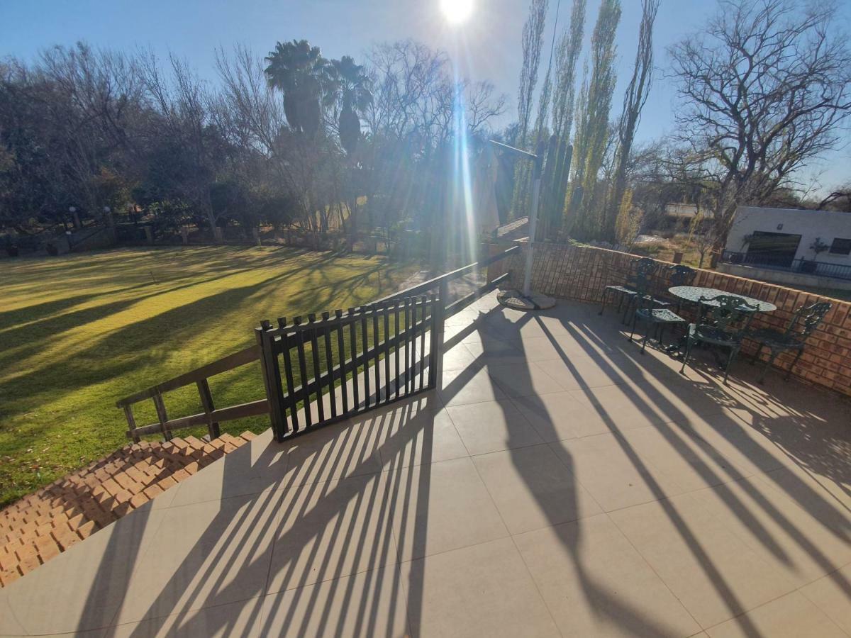 Leach Lodge Kuruman Exteriör bild