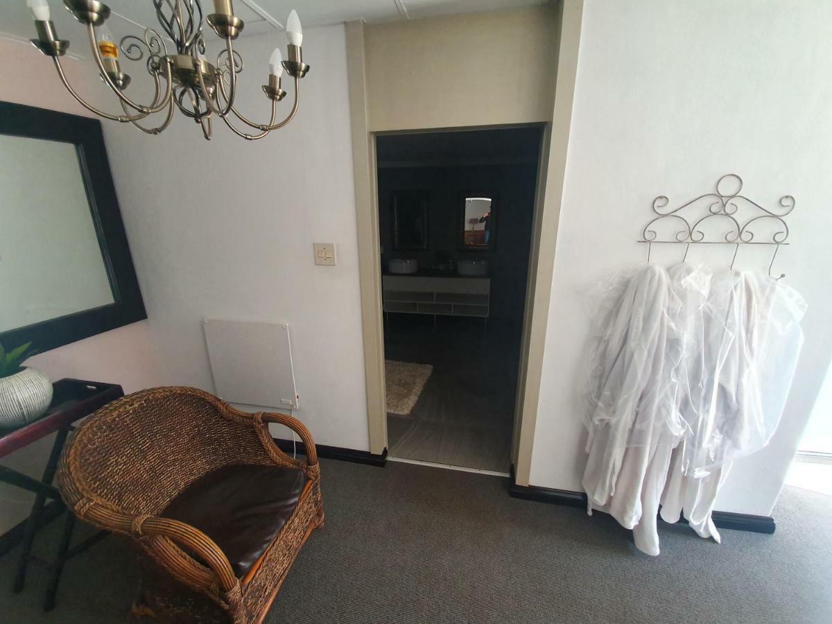 Leach Lodge Kuruman Exteriör bild