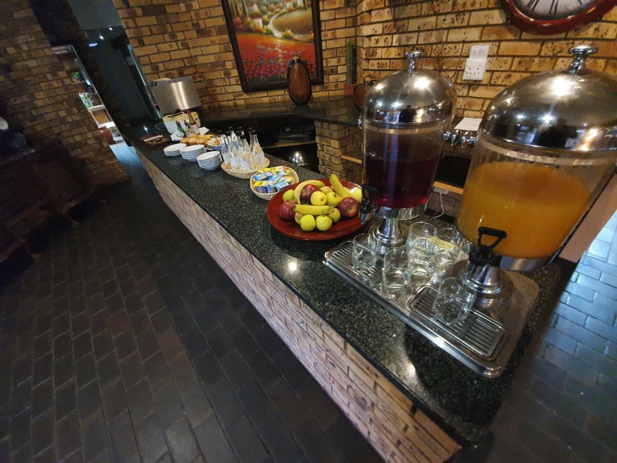 Leach Lodge Kuruman Exteriör bild