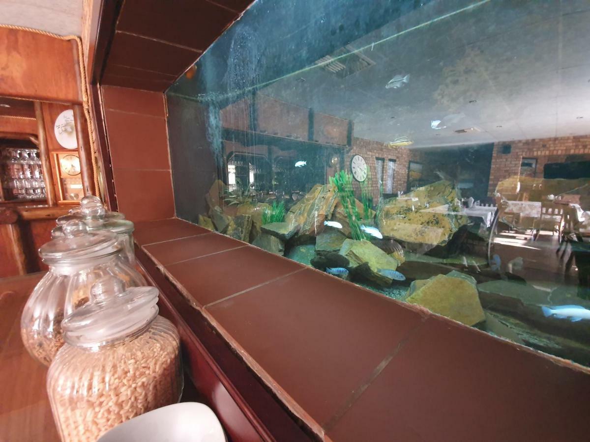 Leach Lodge Kuruman Exteriör bild