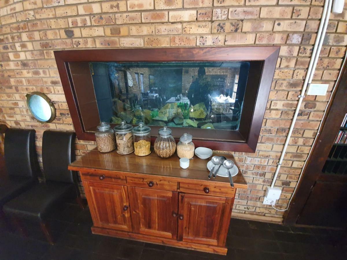 Leach Lodge Kuruman Exteriör bild