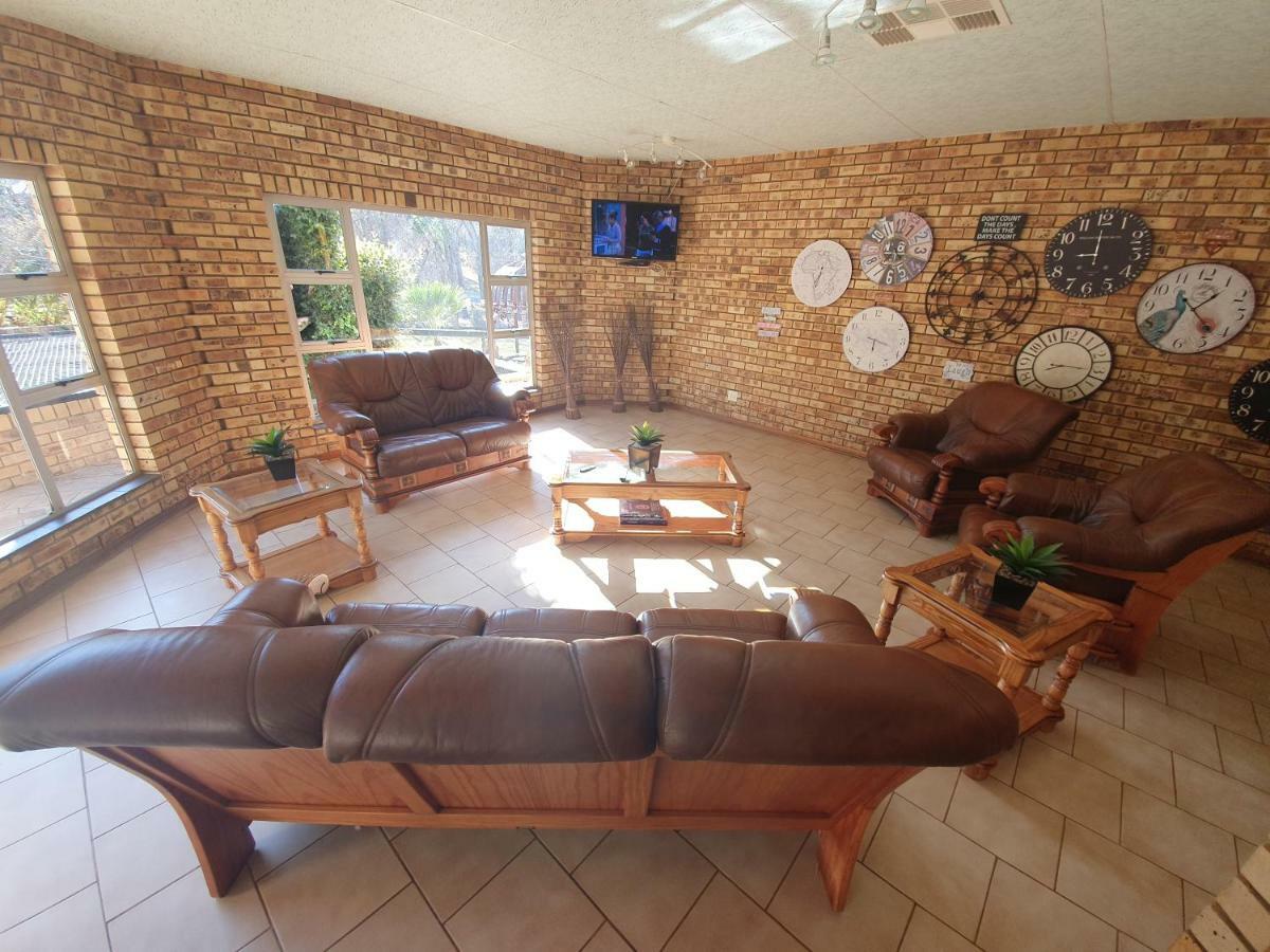 Leach Lodge Kuruman Exteriör bild